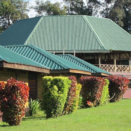 Iwokrama River Lodge Makari Экстерьер фото